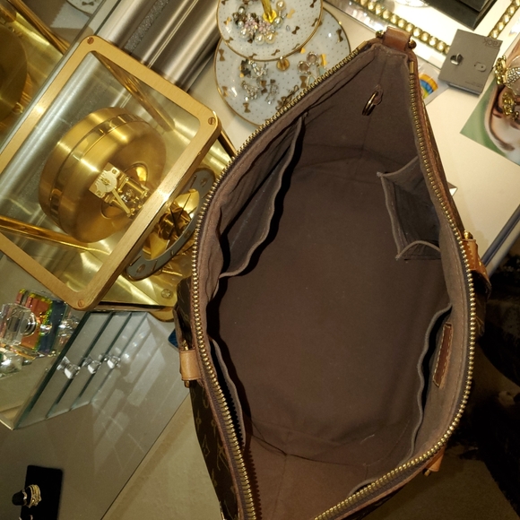 Louis Vuitton Palermo - Picture 8 of 8